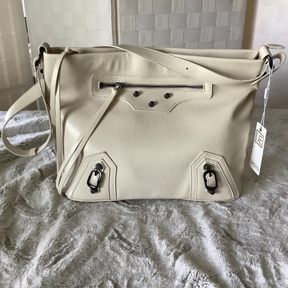 Urban Expressions Cream Leather Shoulder Bag - Picture 1 of 11